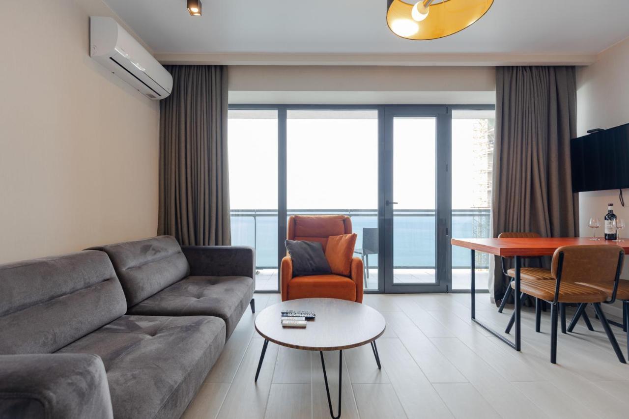 The Spot Apartments - Orbi Beach Tower Batumi Eksteriør billede