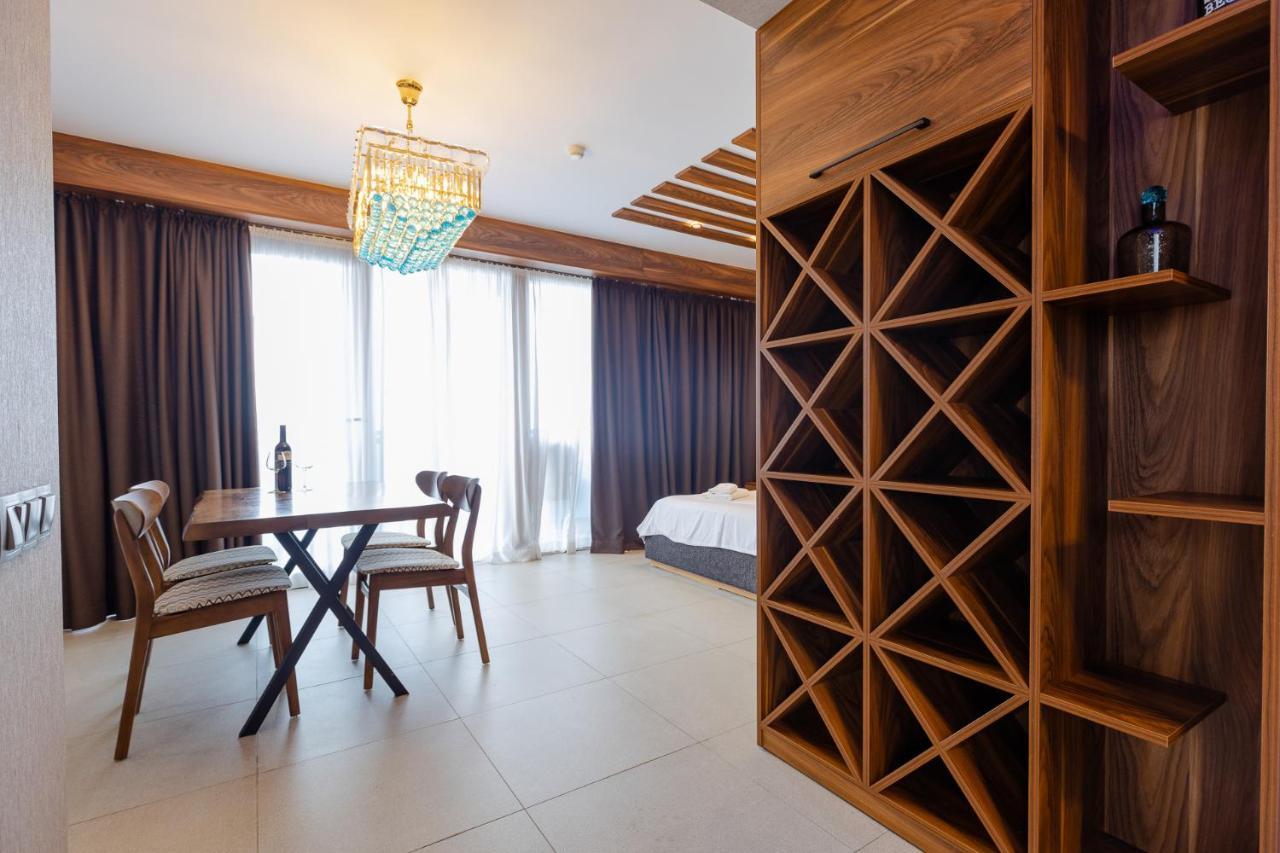 The Spot Apartments - Orbi Beach Tower Batumi Eksteriør billede
